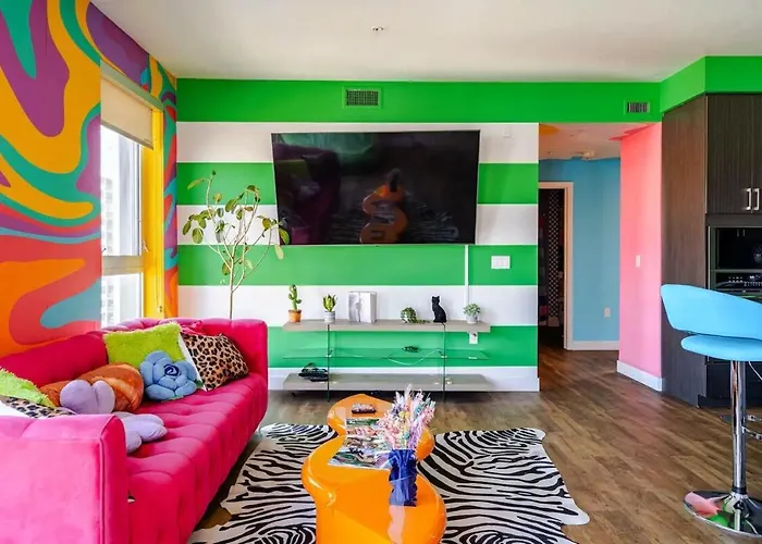 Colorful Penthouse Near Dtla