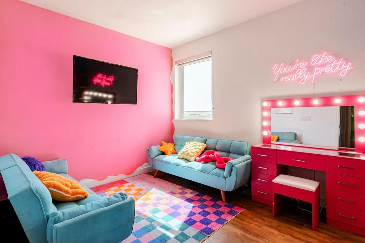 Apartment Colorful Penthouse Near Dtla